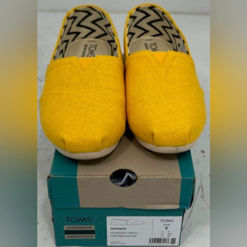 Toms Womens Alpargata Golden Yellow Heritage Canvas Size 7 MSRP $54.95 - Picture 3 of 8